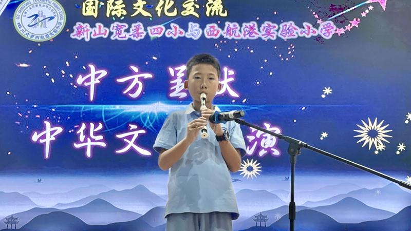 我校学生表演 (3)
